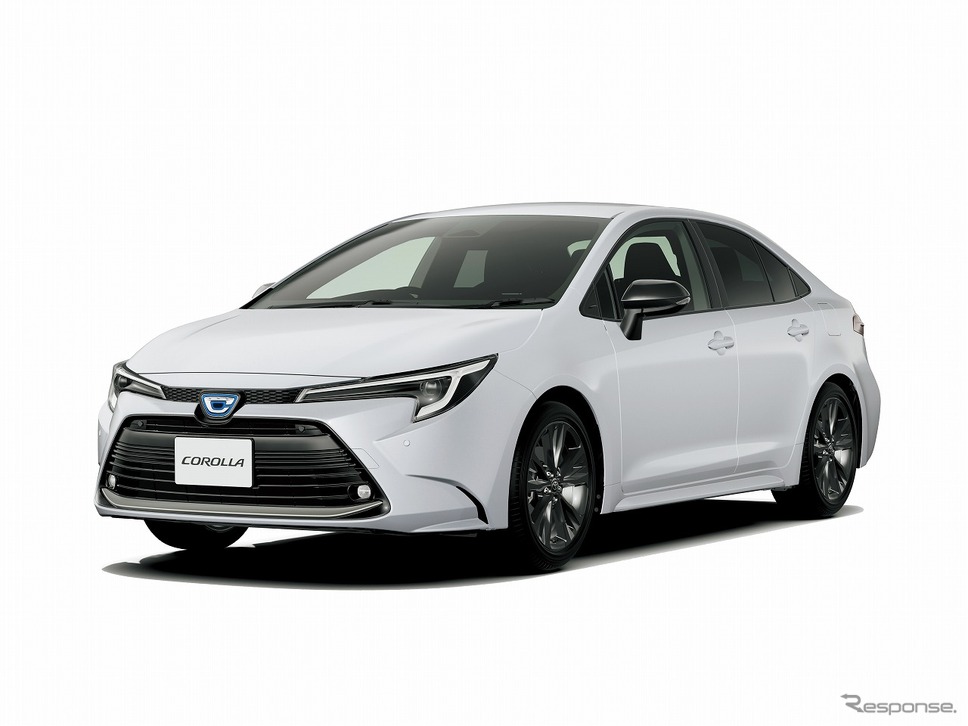 トヨタ カローラW×B(ハイブリッド車・2WD)(プラチナホワイトパールマイカ)<オプション装着車>《写真提供 トヨタ自動車》
