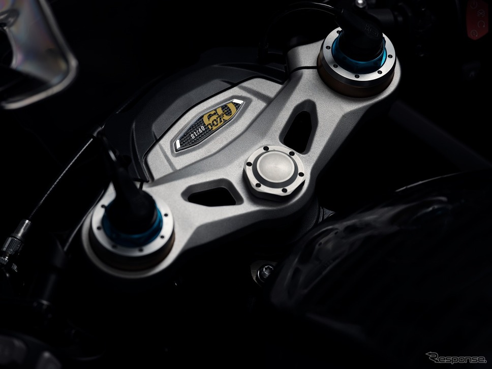トライアンフ スピードトリプル1200RRボンドエディション《写真提供 トライアンフモーターサイクルズジャパン》