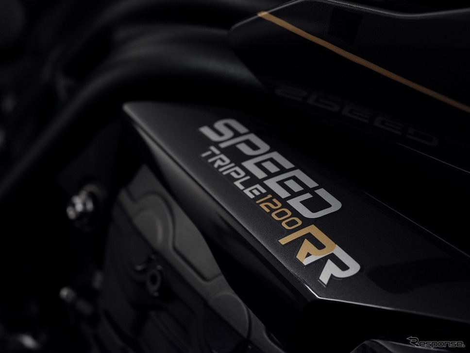 トライアンフ スピードトリプル1200RRボンドエディション《写真提供 トライアンフモーターサイクルズジャパン》