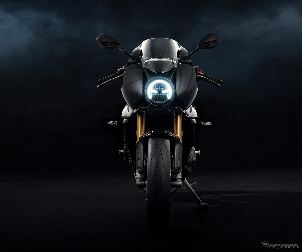 トライアンフ スピードトリプル1200RRボンドエディション《写真提供 トライアンフモーターサイクルズジャパン》