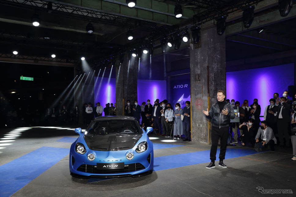 アルピーヌのロラン・ロッシCEOと『A110R』《写真撮影 南陽一浩》