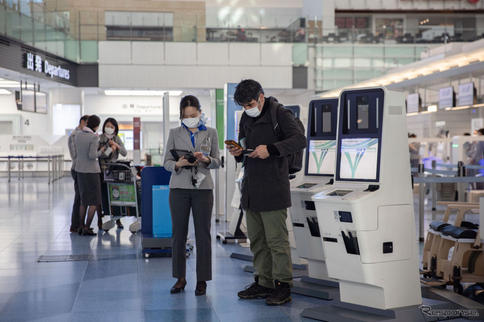 羽田空港(2022年2月)《Photo by Stanislav Kogiku/SOPA Images/LightRocket/ゲッティイメージズ》