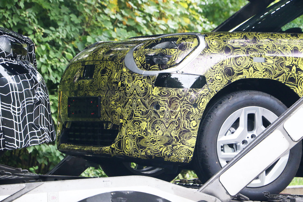 MINI初のクロスオーバーEV『エースマン』(スクープ写真)《APOLLO NEWS SERVICE》