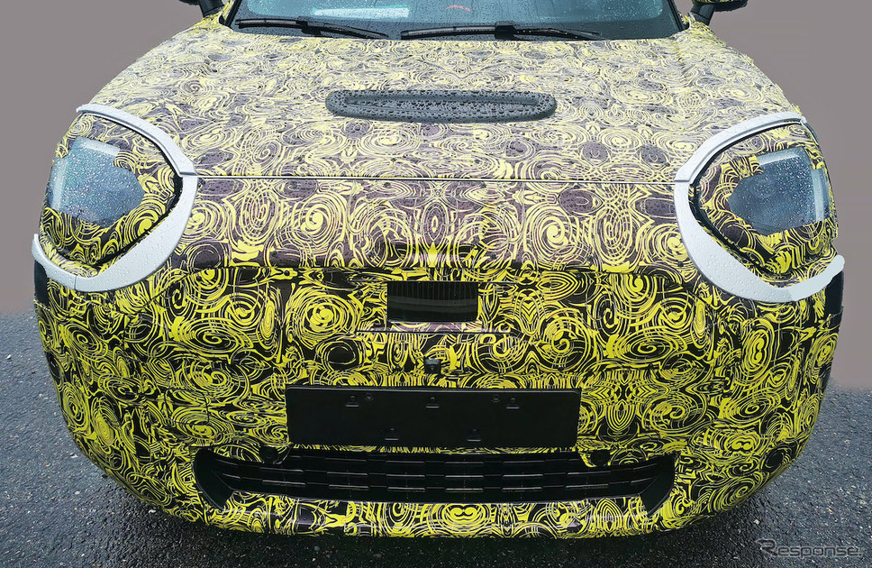MINI初のクロスオーバーEV『エースマン』(スクープ写真)《APOLLO NEWS SERVICE》