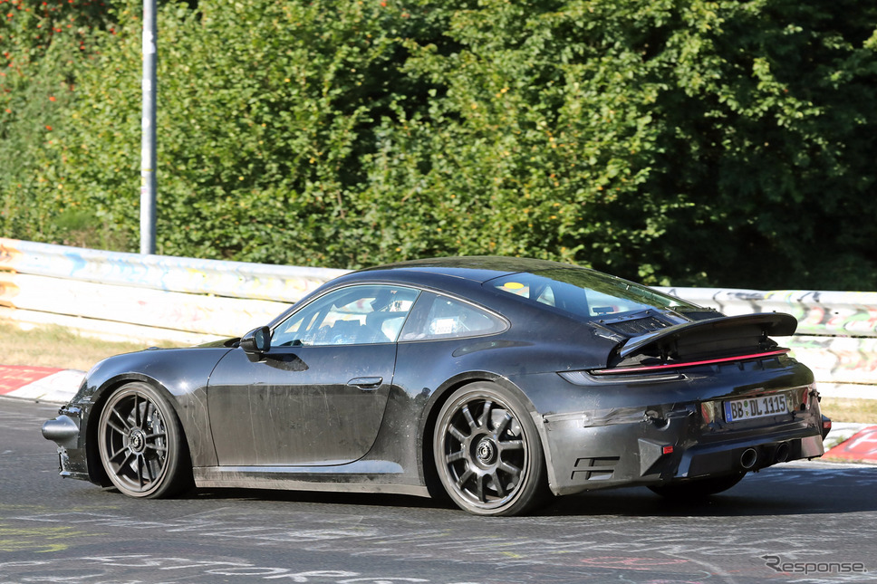 ポルシェ 911 GTS ハイブリッド プロトタイプ(スクープ写真)《APOLLO NEWS SERVICE》