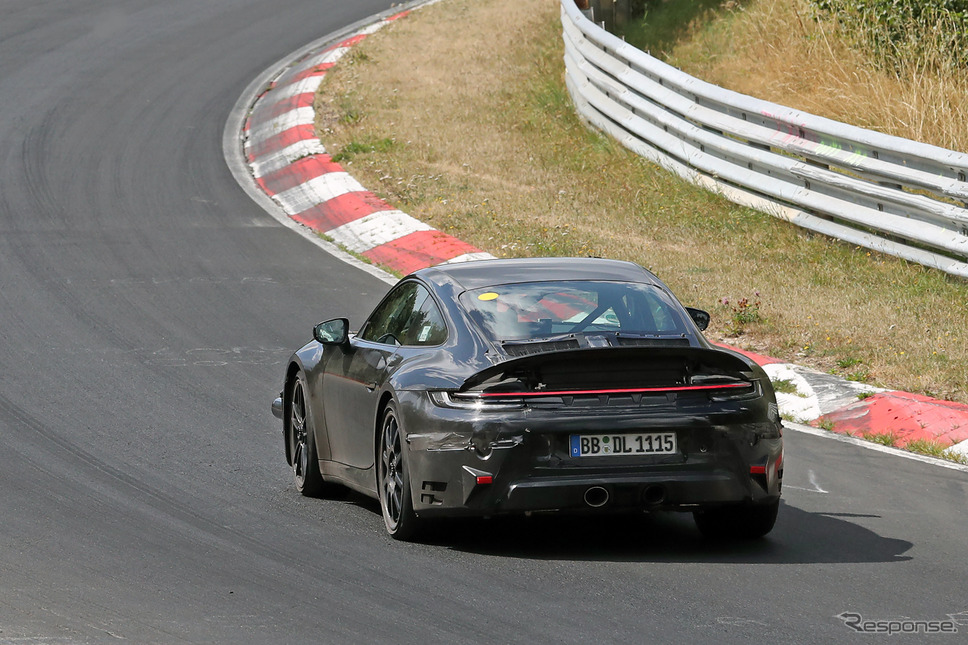 ポルシェ 911 GTS ハイブリッド プロトタイプ(スクープ写真)《APOLLO NEWS SERVICE》