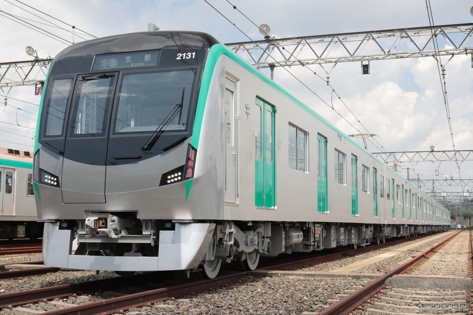 曲面を多用して近未来的なイメージにまとめられたアルミ合金製の京都市営地下鉄の20系。《写真提供 京都市交通局》