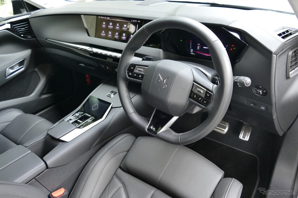 DS 4 RIVOLI PureTech《写真撮影 島崎七生人》