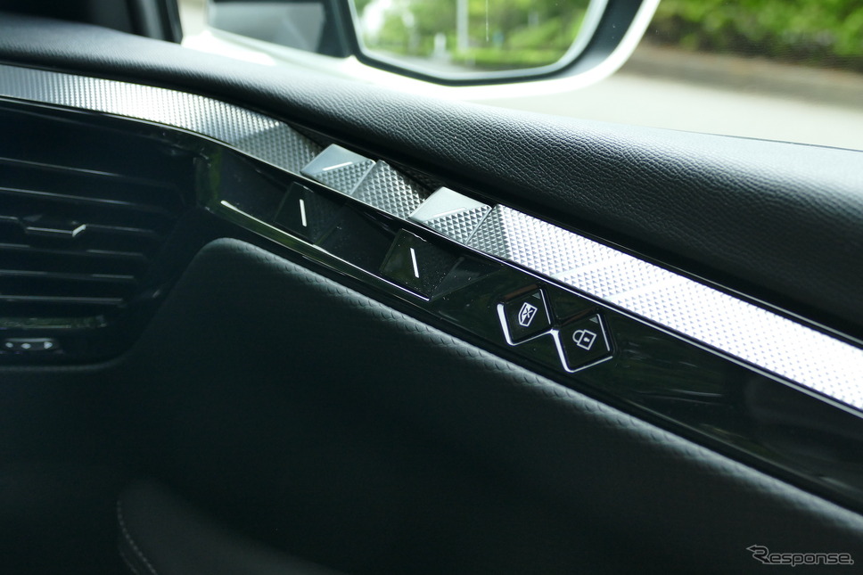 DS 4 RIVOLI PureTech《写真撮影 島崎七生人》