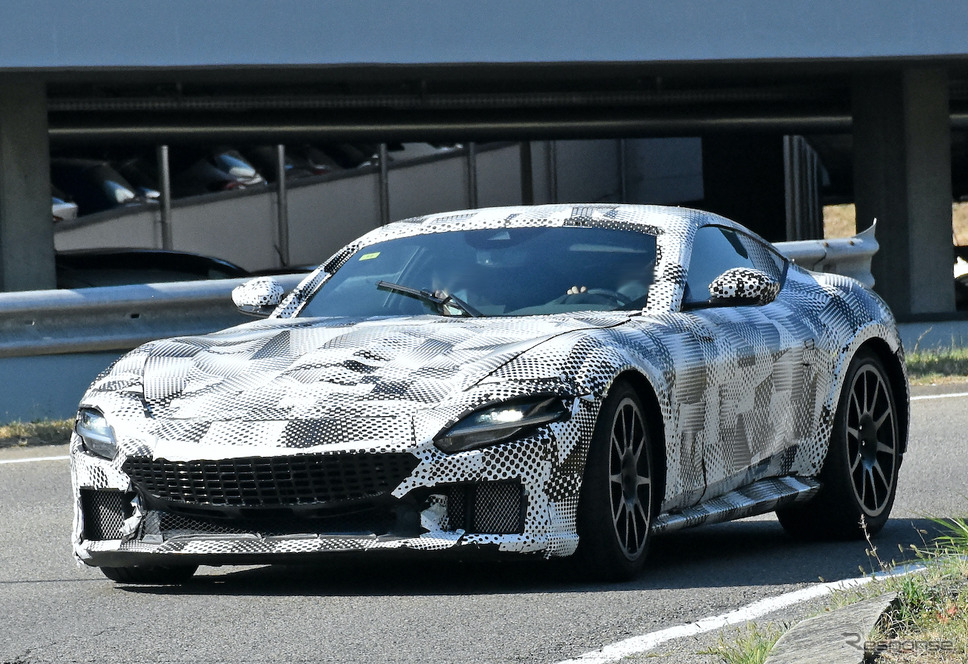 フェラーリ 812スーパーファスト 後継モデル(スクープ写真)《APOLLO NEWS SERVICE》