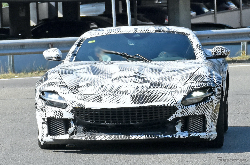 フェラーリ 812スーパーファスト 後継モデル(スクープ写真)《APOLLO NEWS SERVICE》