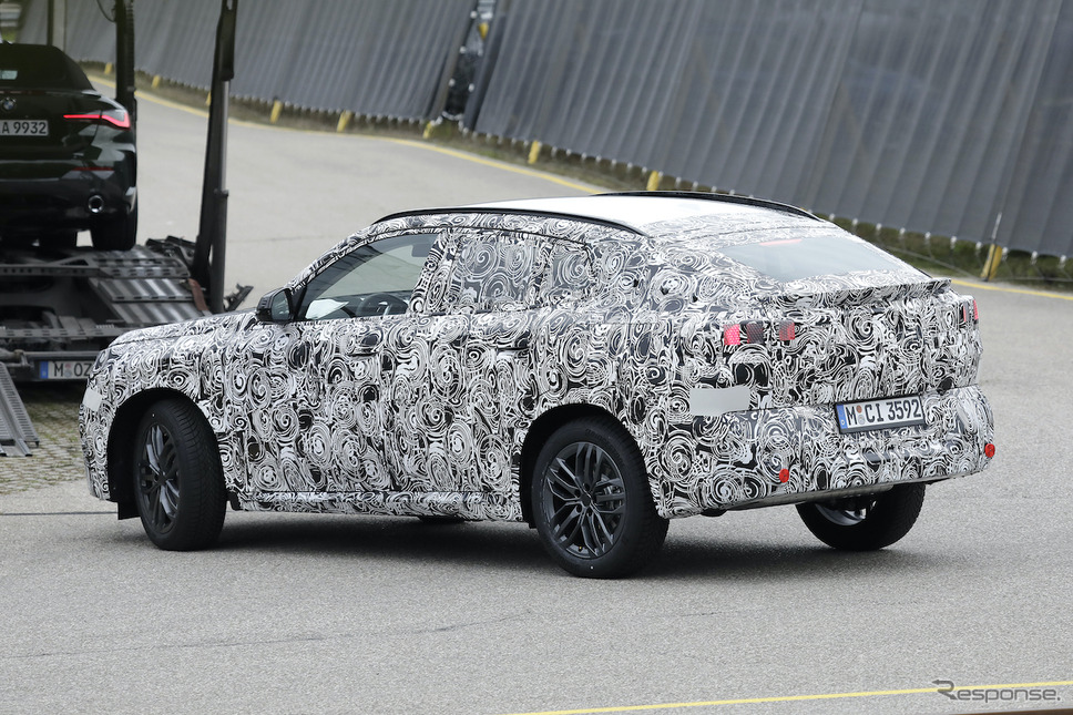 BMW X2 次期型プロトタイプ(スクープ写真)《APOLLO NEWS SERVICE》