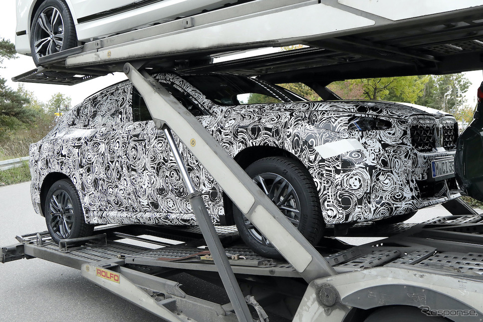 BMW X2 次期型プロトタイプ(スクープ写真)《APOLLO NEWS SERVICE》