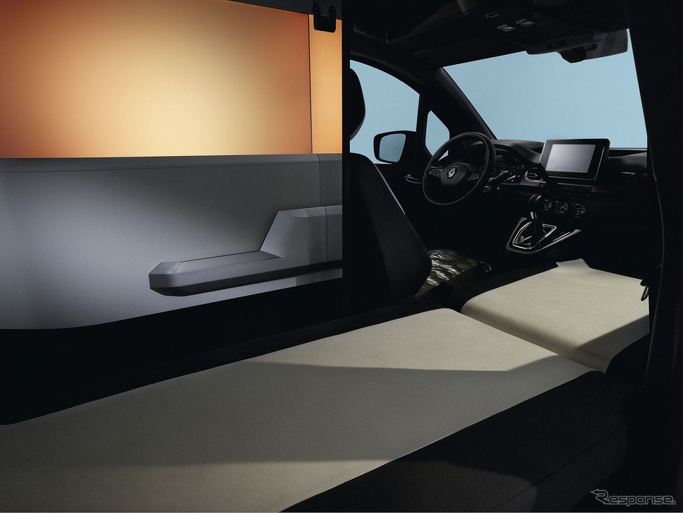 ルノー・カングー E-TECH エレクトリック の「ヒッピー・キャビア・モーテル」《photo by Renault》