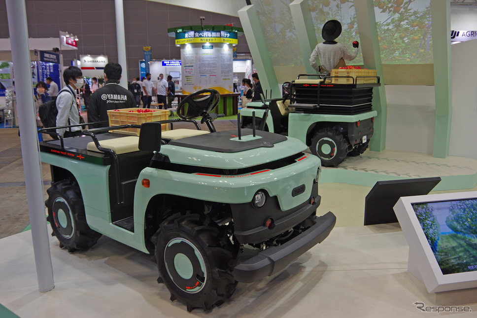ヤマハ発動機が公開した「Auto Guided Orchard Support vehicle」(果樹園作業支援自動走行車)《写真撮影 宮崎壮人》