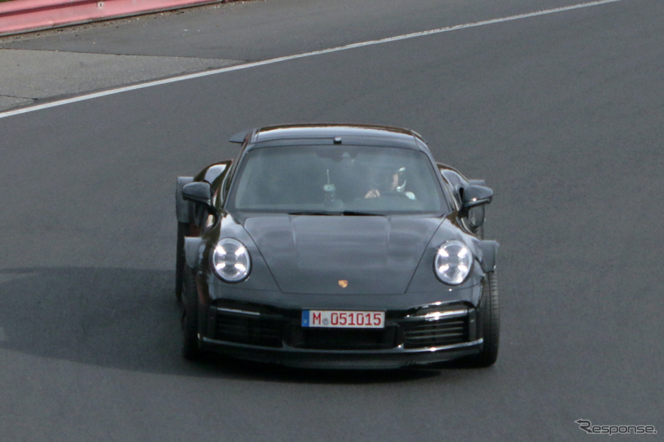 謎のポルシェ911ターボ(スクープ写真)《APOLLO NEWS SERVICE》