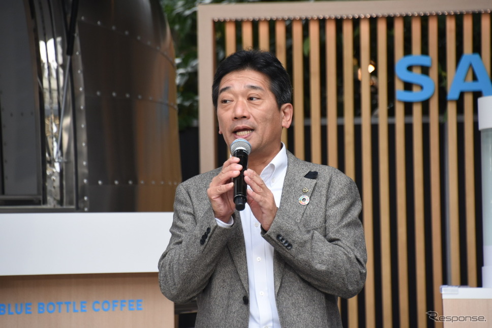 SAKURA COFFEE オープン記念イベントに登壇する日産自動車 神田昌明氏《写真撮影 中野龍太》
