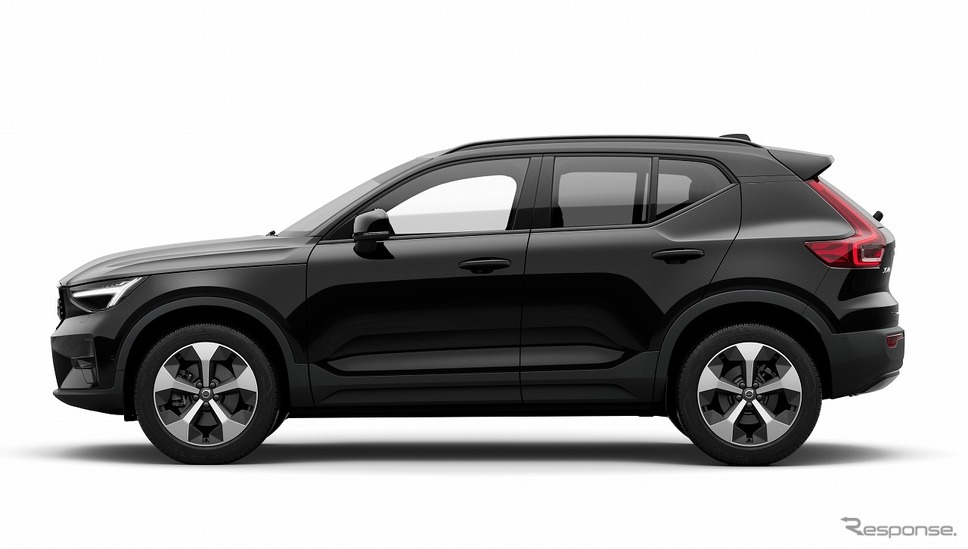 ボルボ XC40 アルティメット B4 AWD ダークエディション《写真提供 ボルボ・カー・ジャパン》