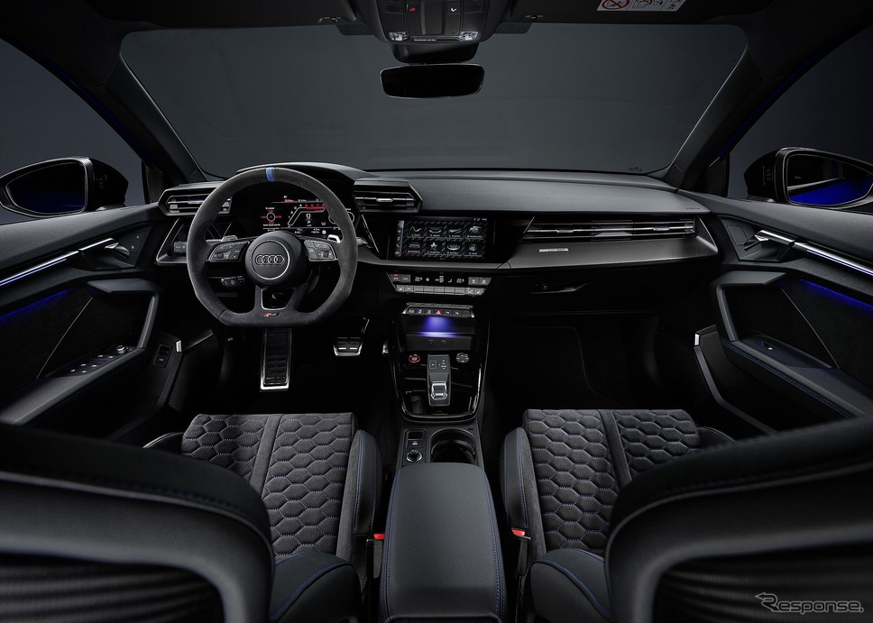 アウディ RS3 スポーツバック・パフォーマンス・エディション《photo by Audi》
