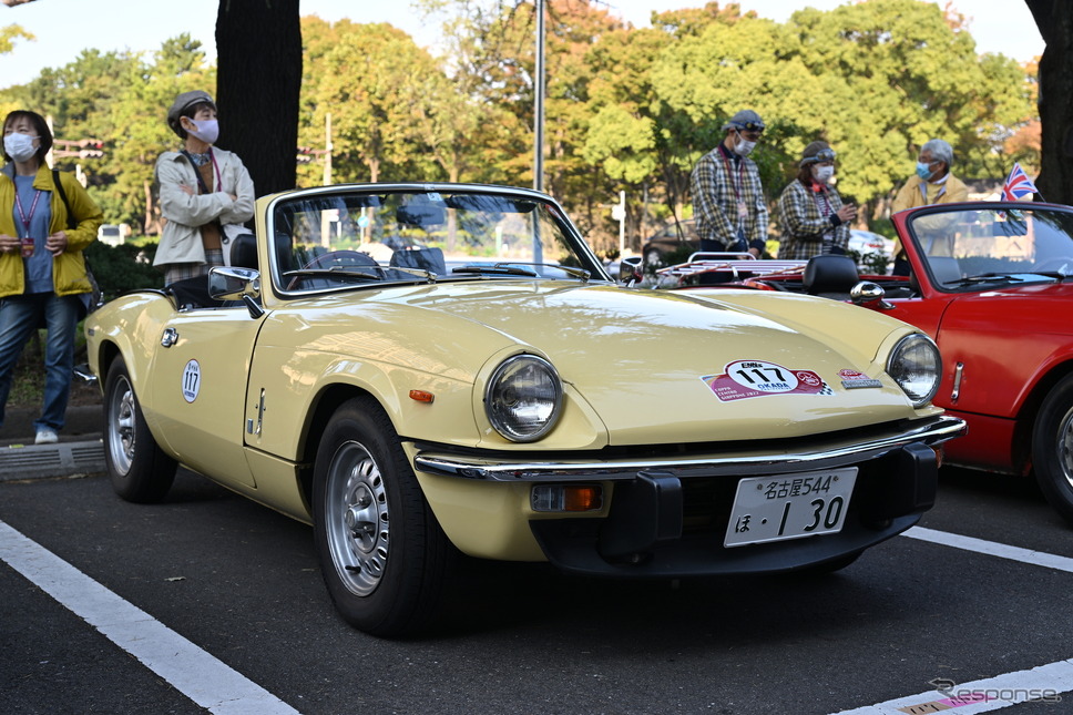 パレードの参加車両《写真撮影 廣井誠》