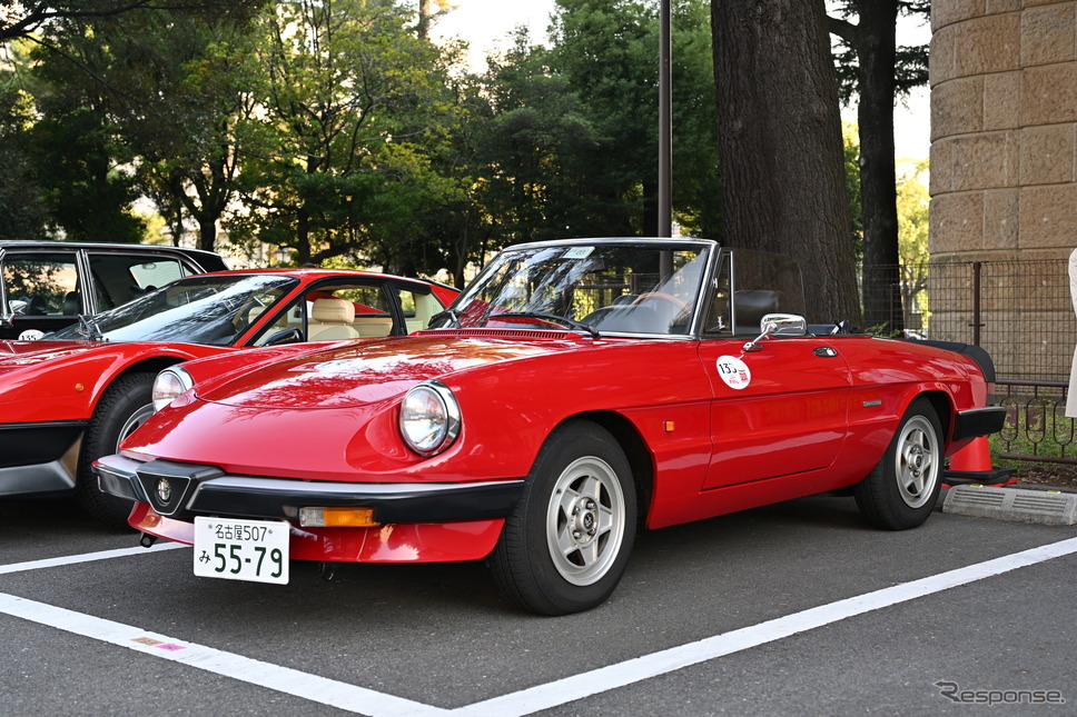 パレードの参加車両《写真撮影 廣井誠》