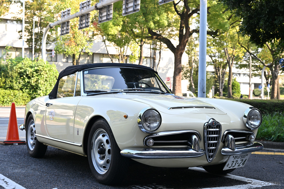 パレードの参加車両《写真撮影 廣井誠》