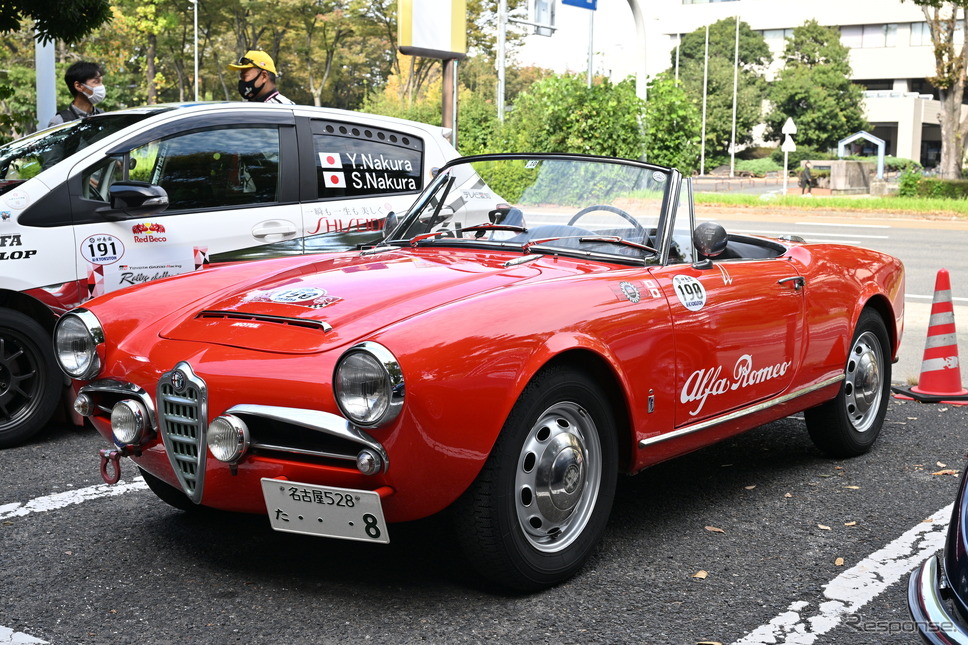 パレードの参加車両《写真撮影 廣井誠》