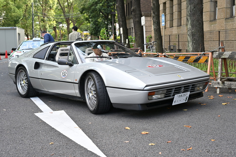 パレードの参加車両《写真撮影 廣井誠》