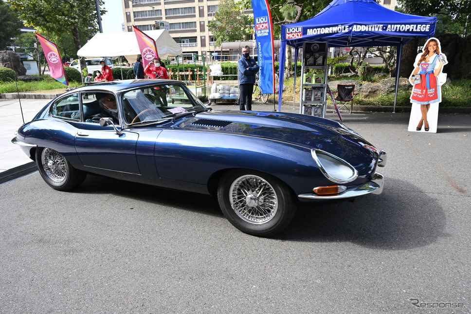 パレードの参加車両《写真撮影 廣井誠》