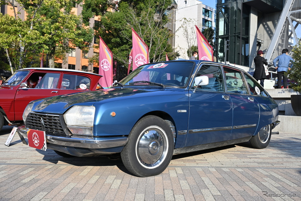 「シャンゼリゼの風」展で展示されたシトロエンの車両《写真撮影 廣井誠》