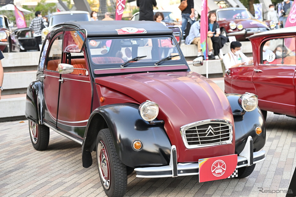 「シャンゼリゼの風」展で展示されたシトロエンの車両《写真撮影 廣井誠》