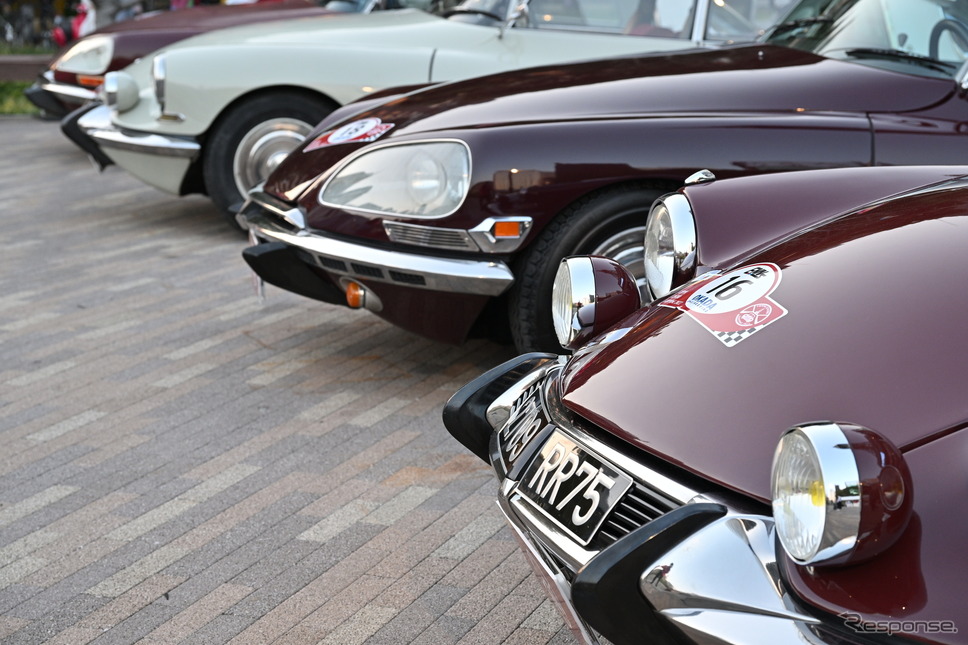 「シャンゼリゼの風」展で展示されたシトロエンの車両《写真撮影 廣井誠》