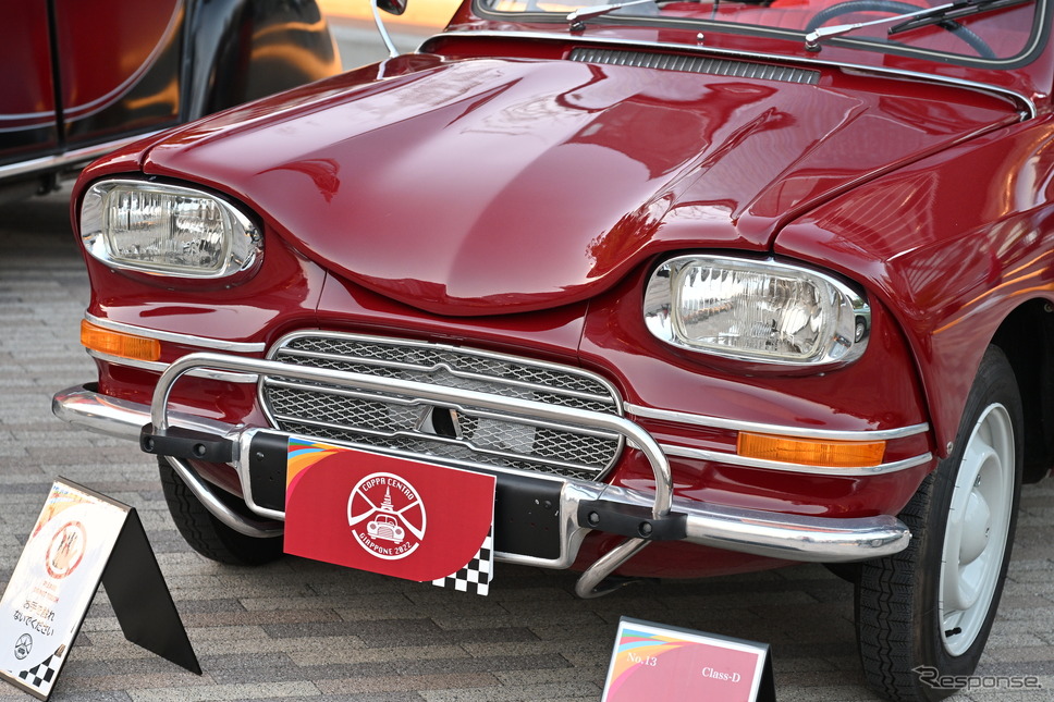 「シャンゼリゼの風」展で展示されたシトロエンの車両《写真撮影 廣井誠》