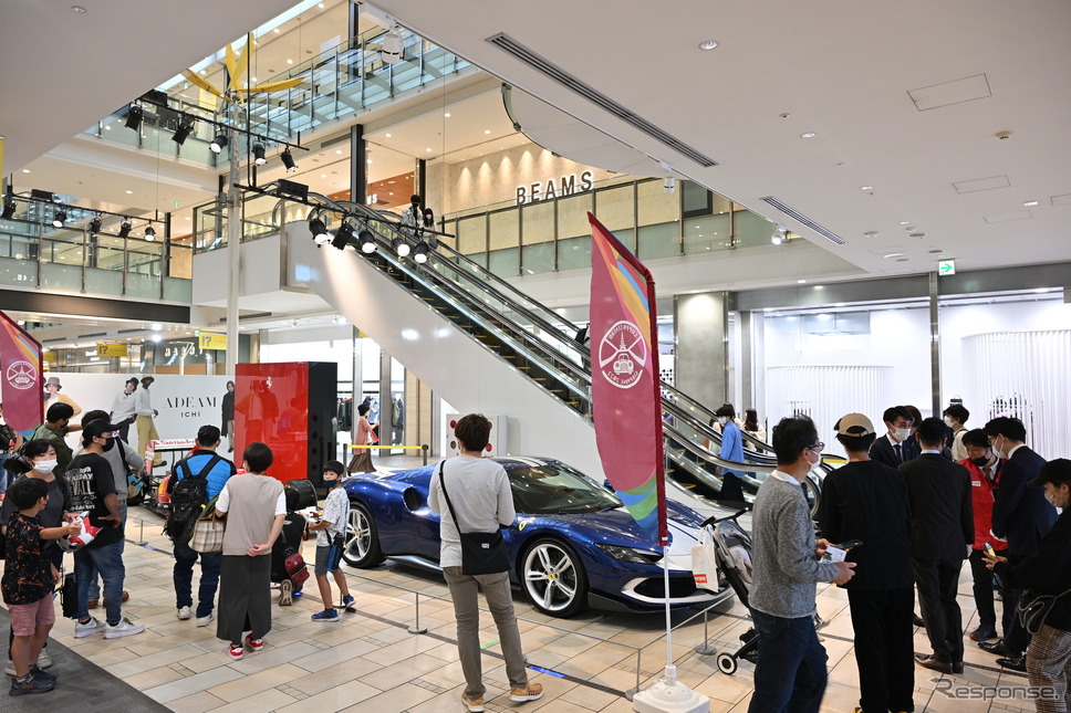 ラシックの展示会場《写真撮影 廣井誠》