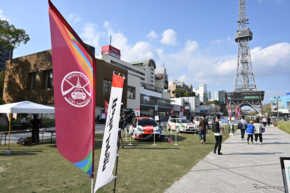 テレビ塔前の展示会場《写真撮影 廣井誠》