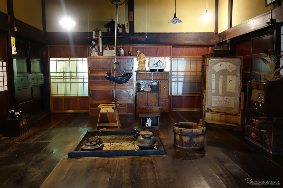 匠の館の内部。天井の一本梁等々、建築に関心を持つ人には見どころ満載。《写真撮影 井元康一郎》