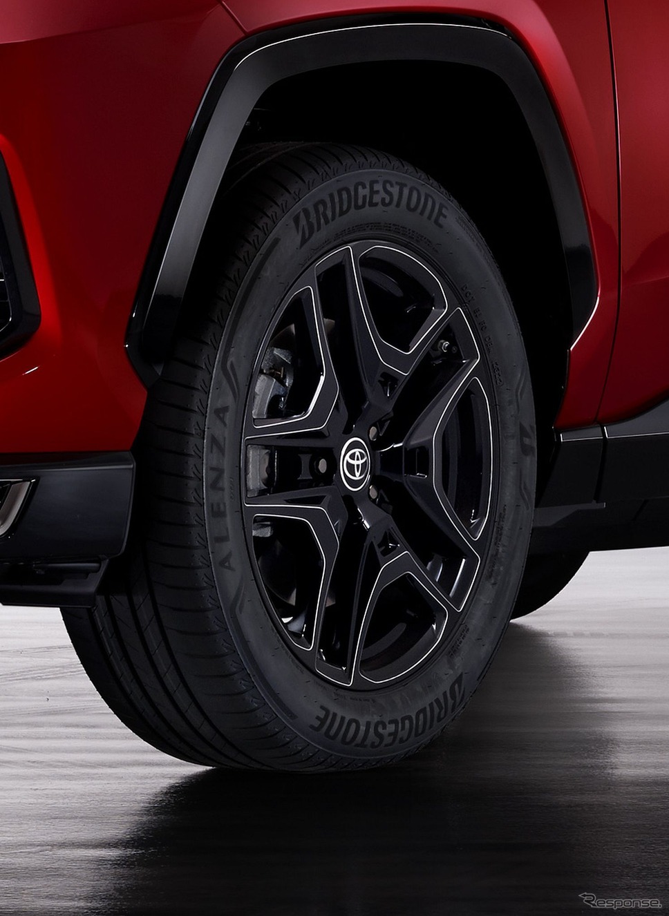 トヨタ RAV4 プラグインハイブリッド GR SPORT（欧州仕様）《photo by Toyota》