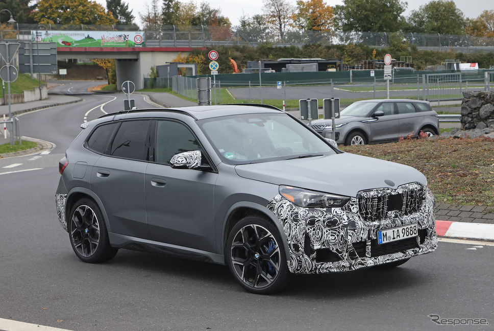 BMW X1 Mパフォーマンスモデル 改良新型プロトタイプ（スクープ写真）《APOLLO NEWS SERVICE》