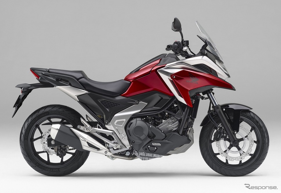ホンダ NC750X DCT(キャンディークロモスフィアレッド)《写真提供 本田技研工業》