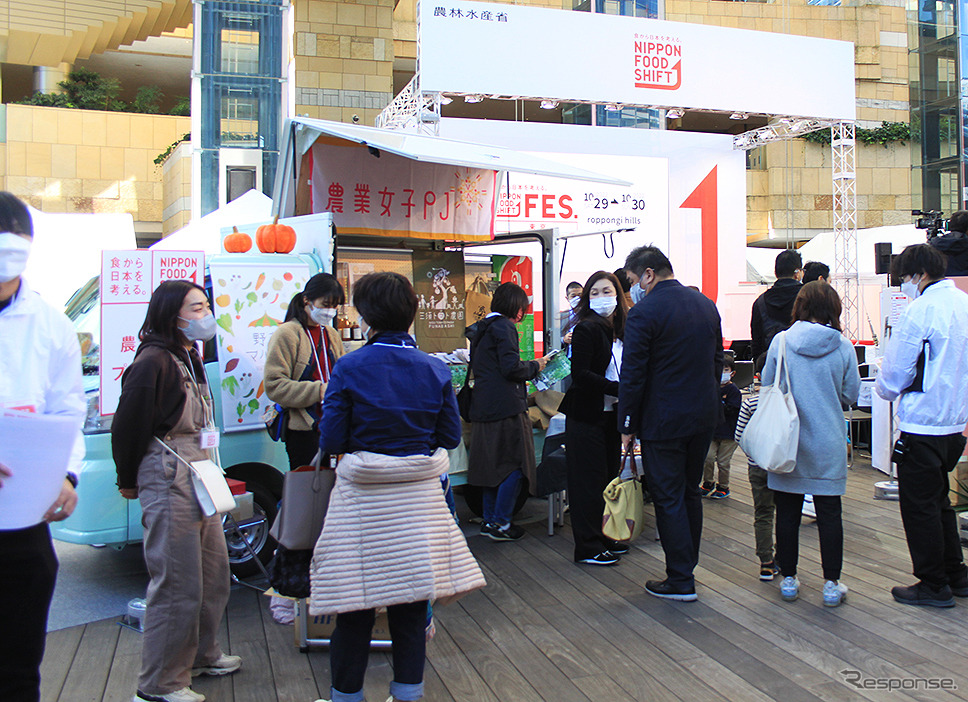 ダイハツ オールインワン移動販売パッケージ「Nibako」（食から日本を考える。NIPPON FOOD SHIFT FES.東京2022）《写真撮影 編集部》
