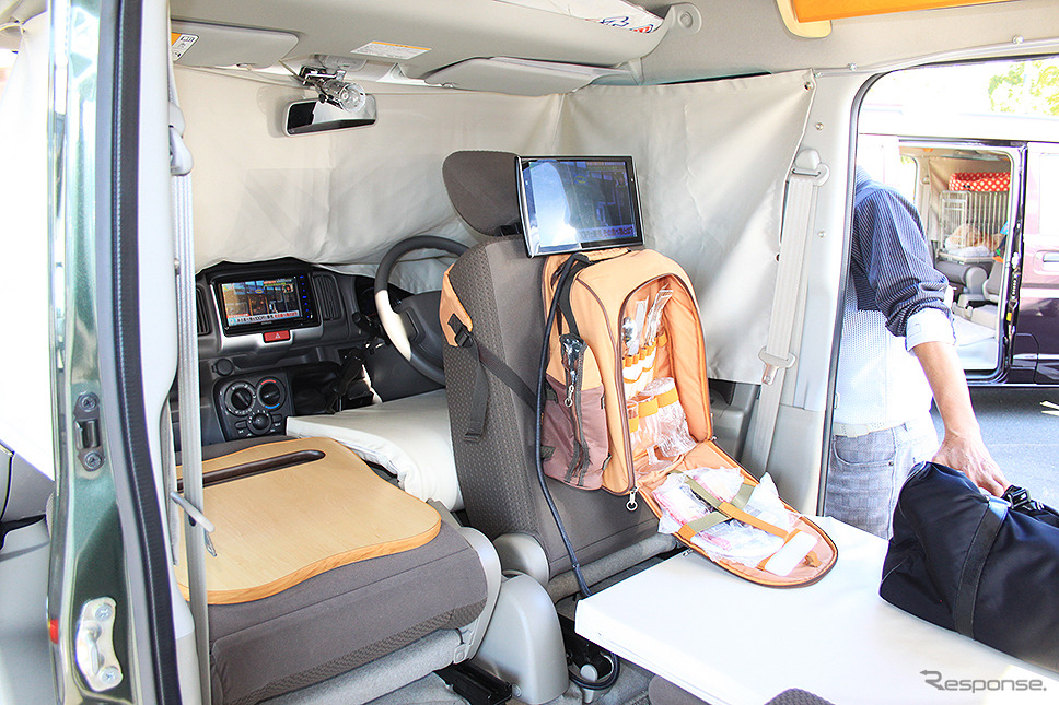 オートワンの軽自動車キャンピングカー『給電くんPOPUPルーフ』(お台場キャンピングカーフェア2022)《写真撮影 編集部》