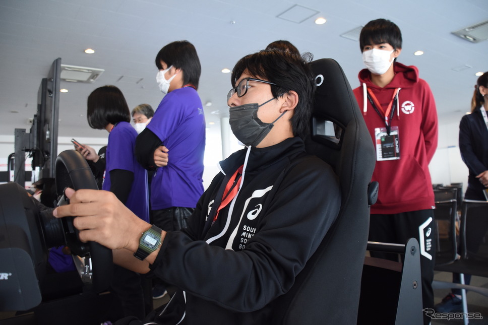 Gran Turismo College League 予選大会《写真撮影 中野龍太》