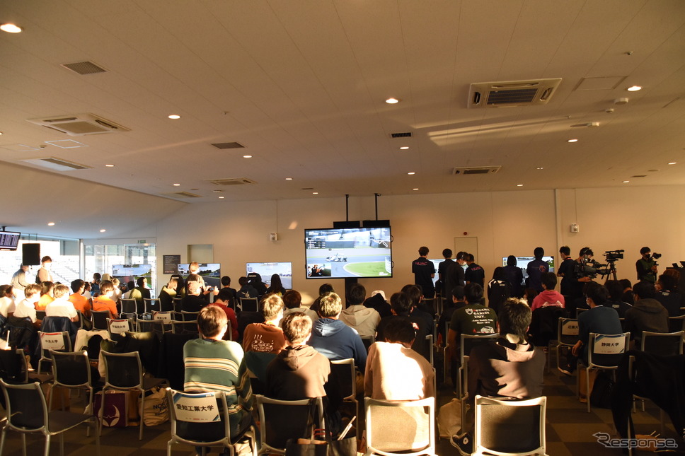 Gran Turismo College League 予選大会《写真撮影 中野龍太》