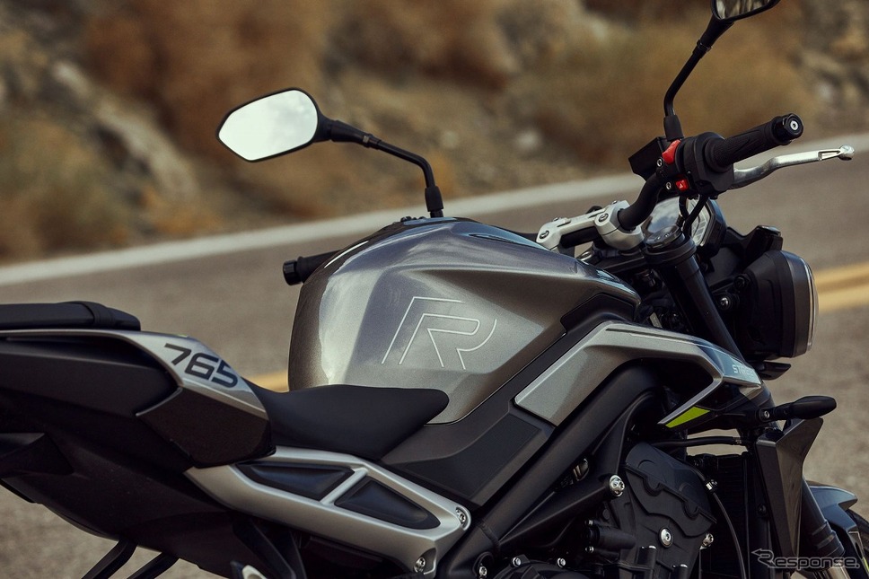 トライアンフ ストリートトリプルR《写真提供 トライアンフモーターサイクルズジャパン》
