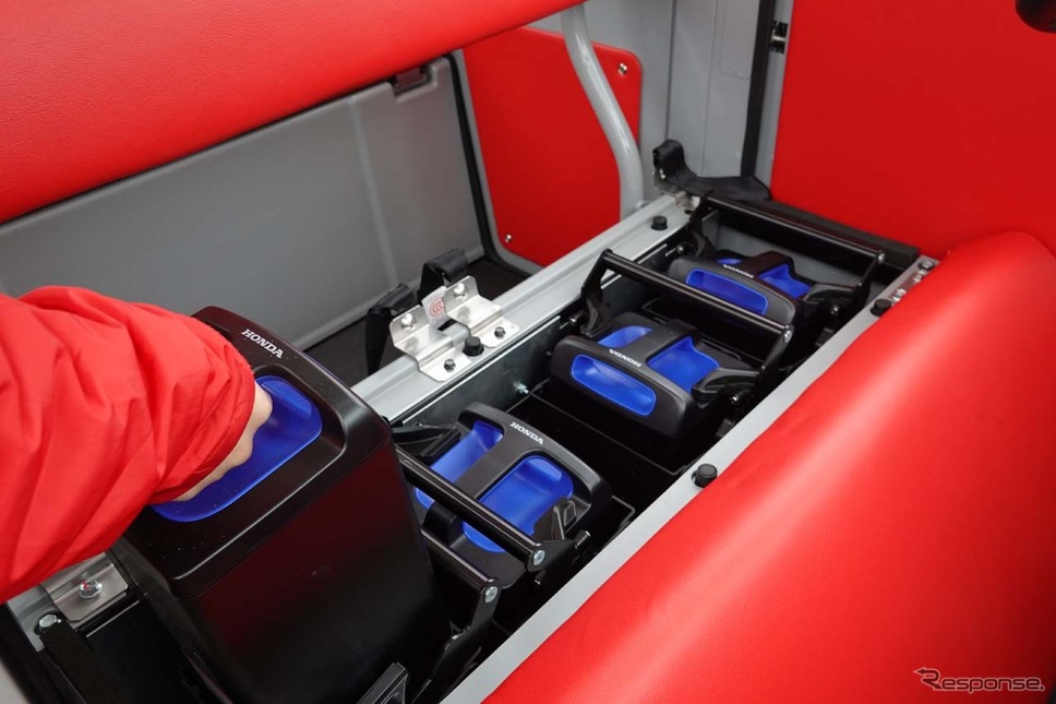 「CiKoMa」電動車としてのバッテリーは交換式の「パワーパック」を使用する《写真撮影 会田肇》