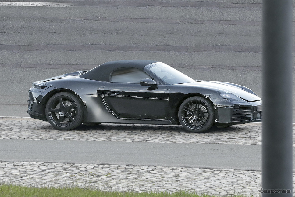 ポルシェ 718ボクスターEV 次期型プロトタイプ(スクープ写真)《APOLLO NEWS SERVICE》