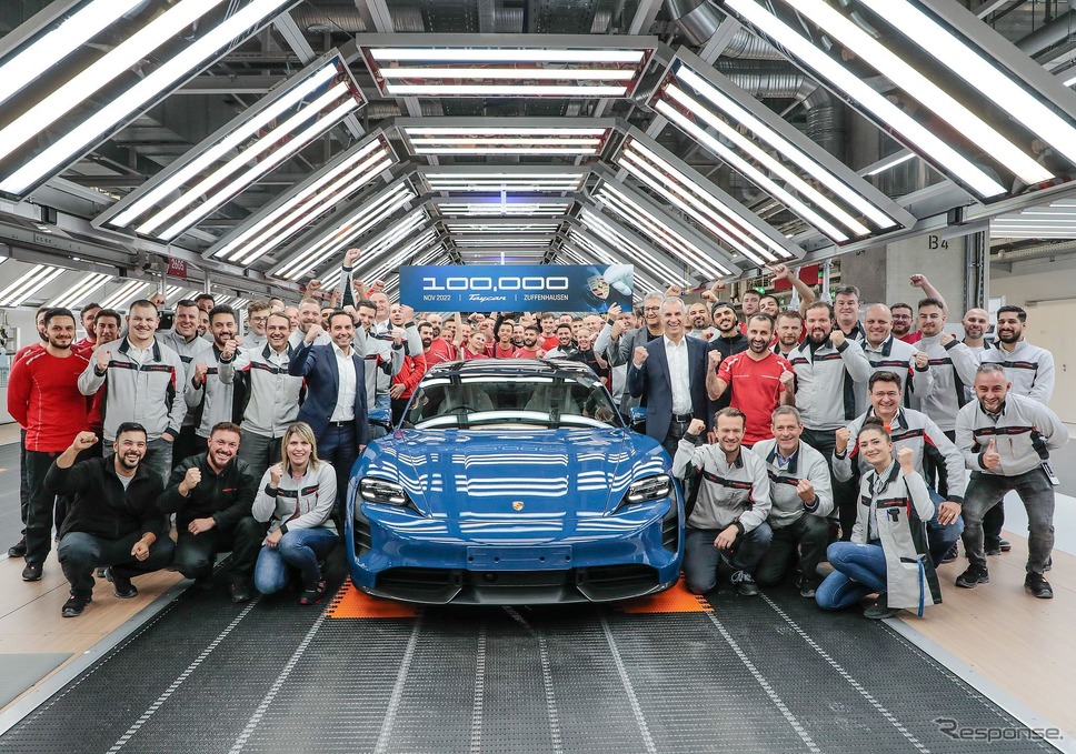 10万台目のポルシェ・タイカン がラインオフ《photo by Porsche》