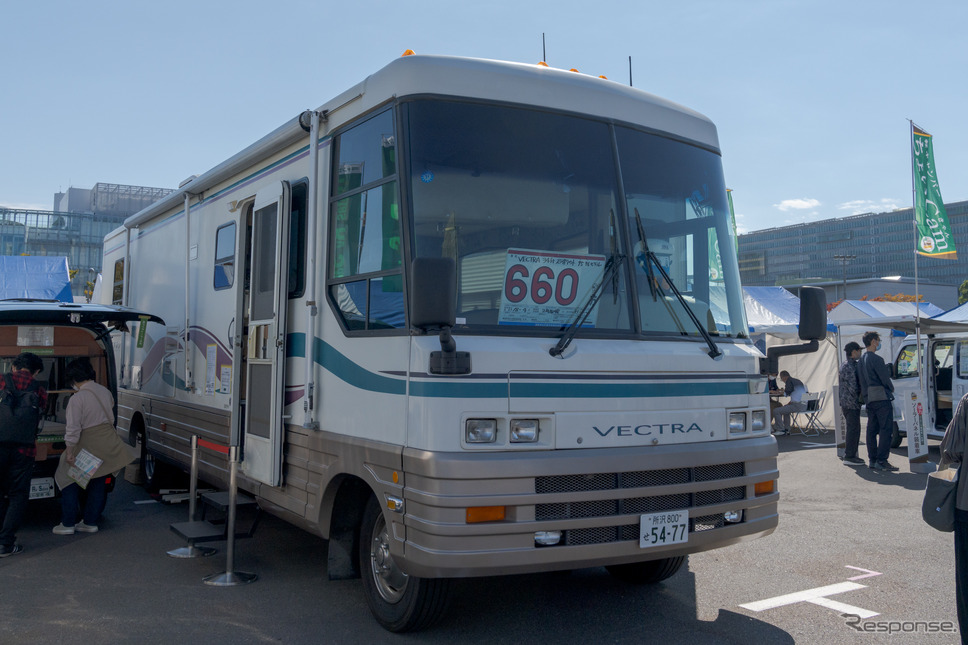 バスコン参考画像(1995/1996 WINNEBAGO VECTRA 34ft スライドアウト)《写真撮影 関口敬文》