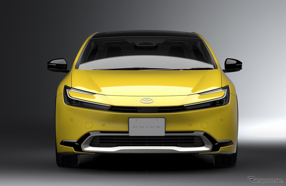 トヨタ プリウス 2.0L PHEV プロトタイプ（マスタード）《写真提供：トヨタ自動車》