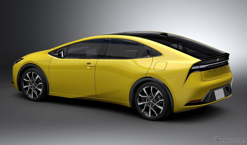 トヨタ プリウス 2.0L PHEV プロトタイプ（マスタード）《写真提供：トヨタ自動車》